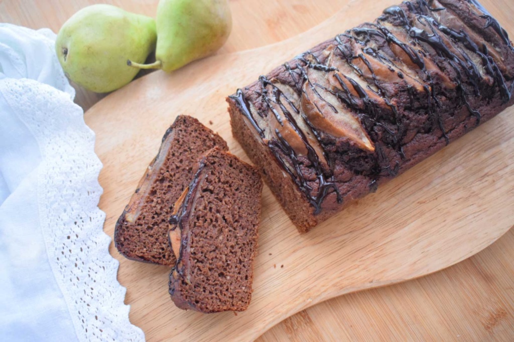 Plumcake pera e cioccolato dall'alto