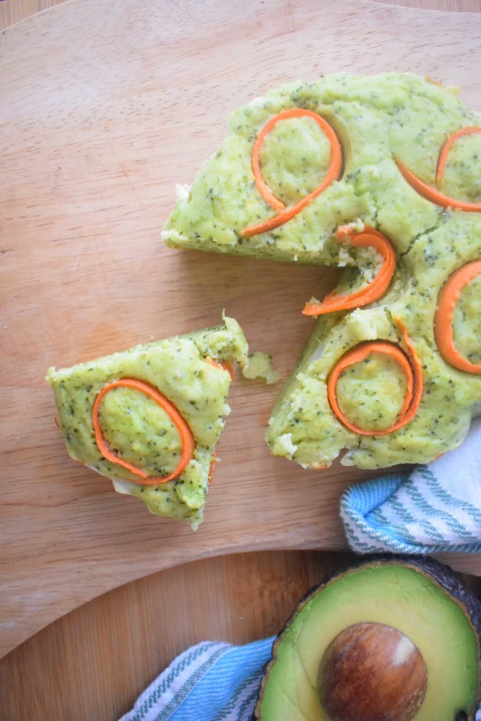 tortino di avocado dall'alto